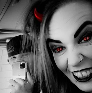 Meet your Posher, April